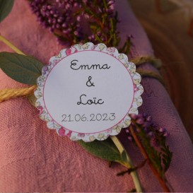 sticker mariage-liberty rose-bords festonnes-etiquette adhesive-faire part- save the date